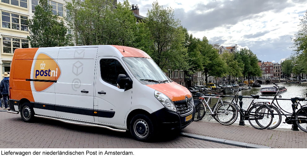 Lieferwagen der niederländischen Post (PostNL)